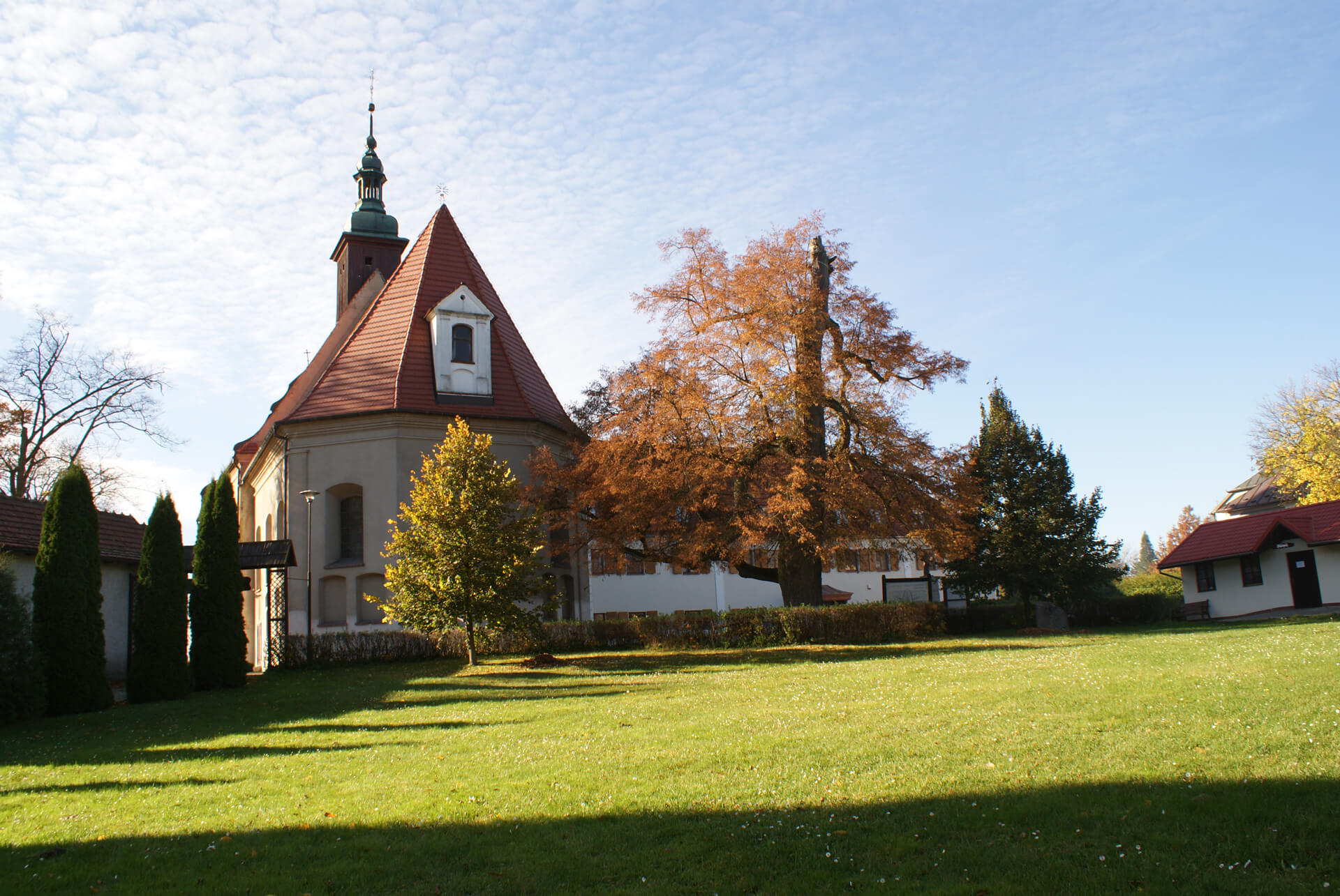 Sanktuarium Maryjne w Górce Klasztornej Sanktuarium Maryjne w Górce Klasztornej